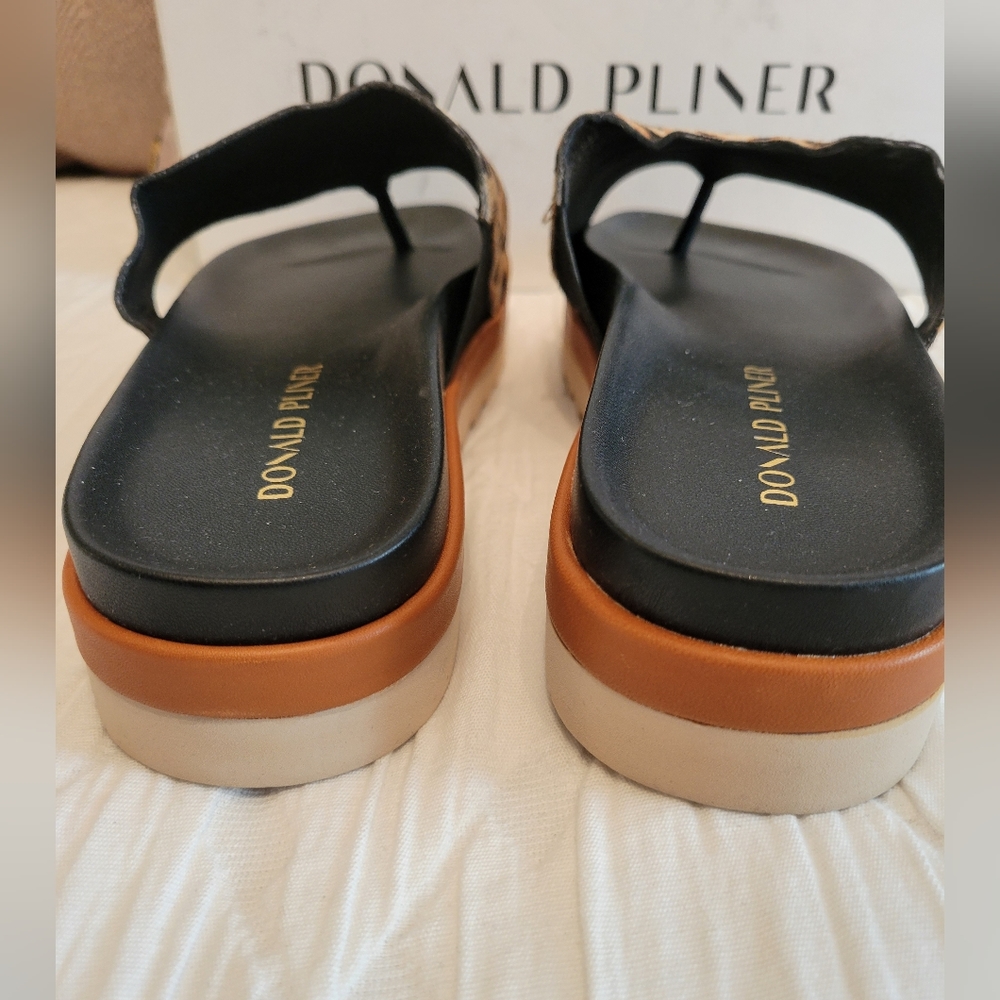 NIB Donald Pliner (Lylaa) Leopard haircalf Sandal - Picture 5 of 7